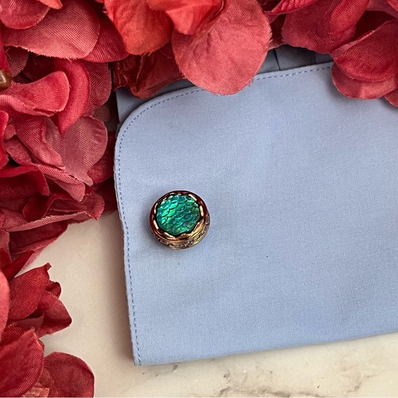 Antiqued Gold and Teal Blue Mother of Pearl Cufflinks - Picture 13 of 17